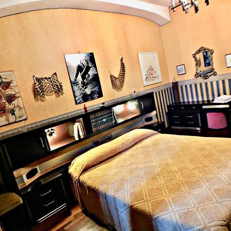 Elegante Appartamento Vicino Al Centro Turin Exterior foto