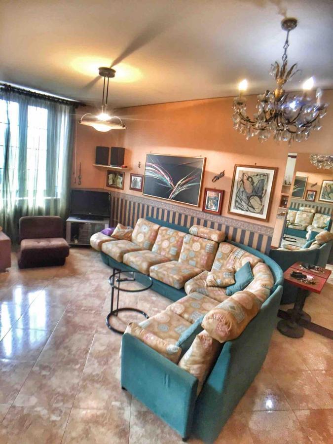 Elegante Appartamento Vicino Al Centro Turin Exterior foto